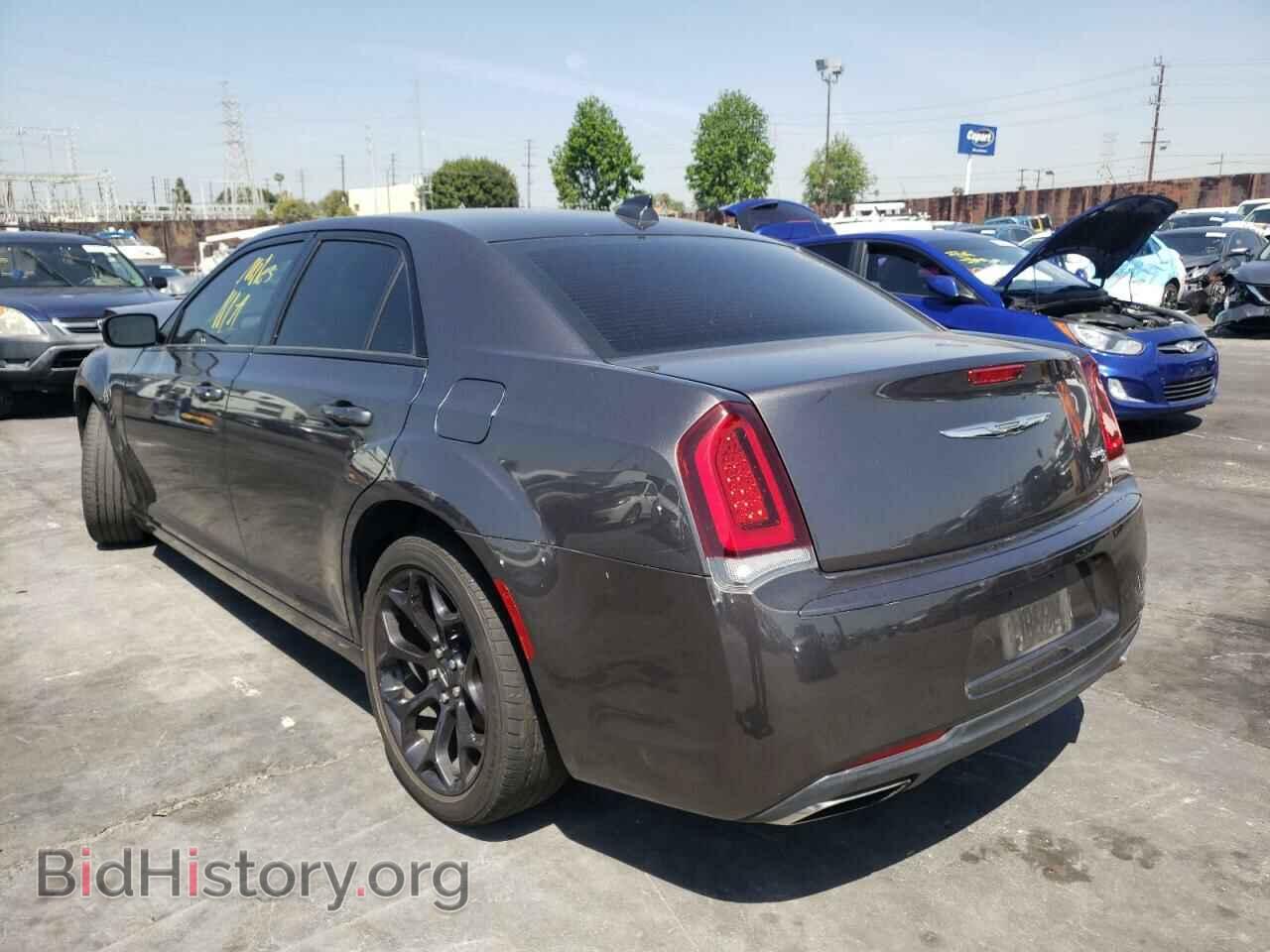 2019 CHRYSLER 300 - VIN: 2C3CCABG1KH601134 - Фото 3