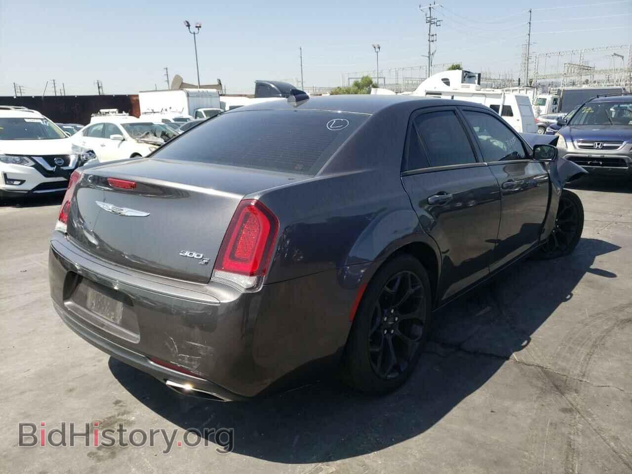 2019 CHRYSLER 300 - VIN: 2C3CCABG1KH601134 - Фото 4