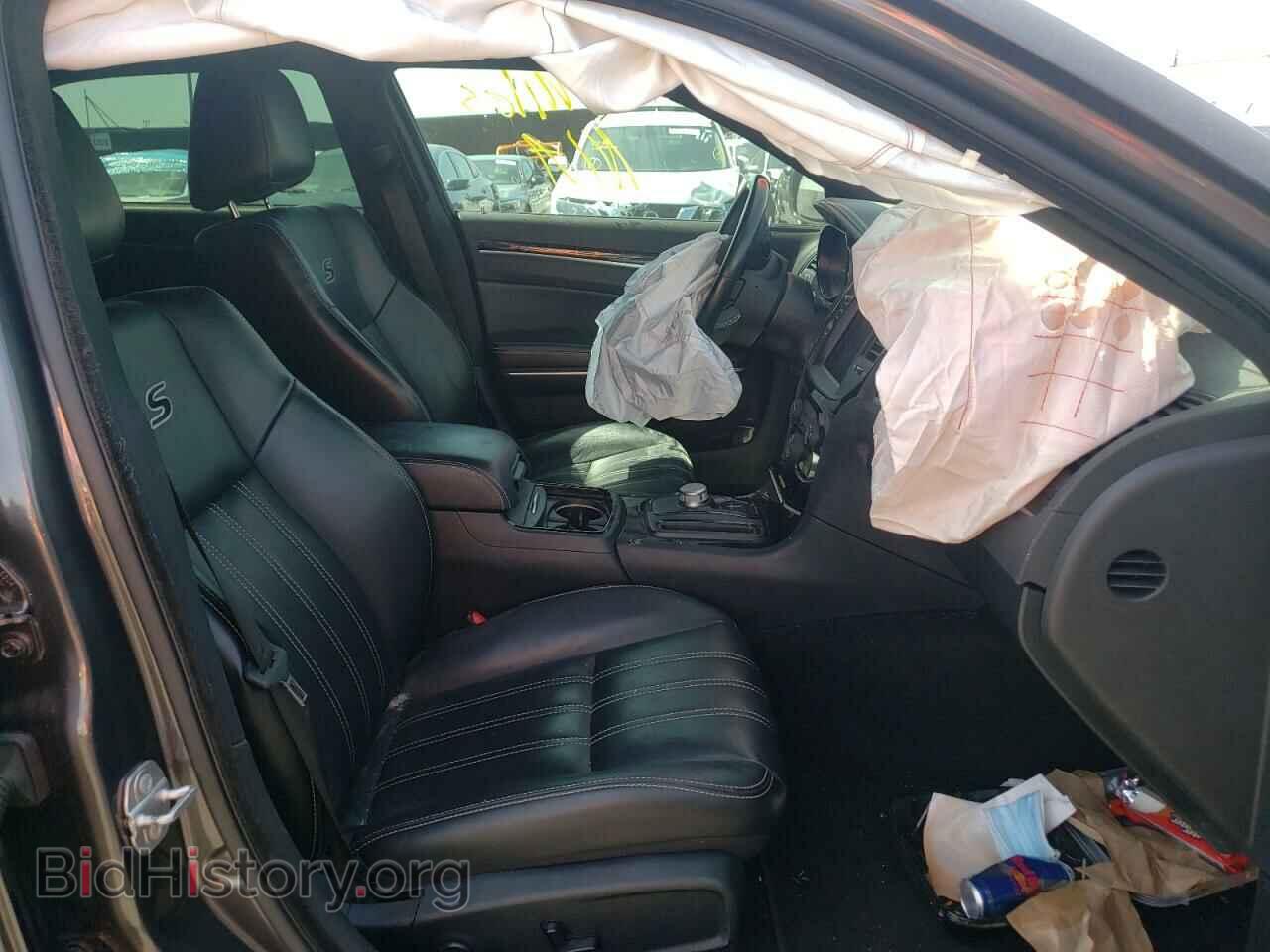 2019 CHRYSLER 300 - VIN: 2C3CCABG1KH601134 - Фото 5