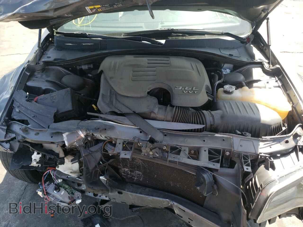 2019 CHRYSLER 300 - VIN: 2C3CCABG1KH601134 - Фото 7