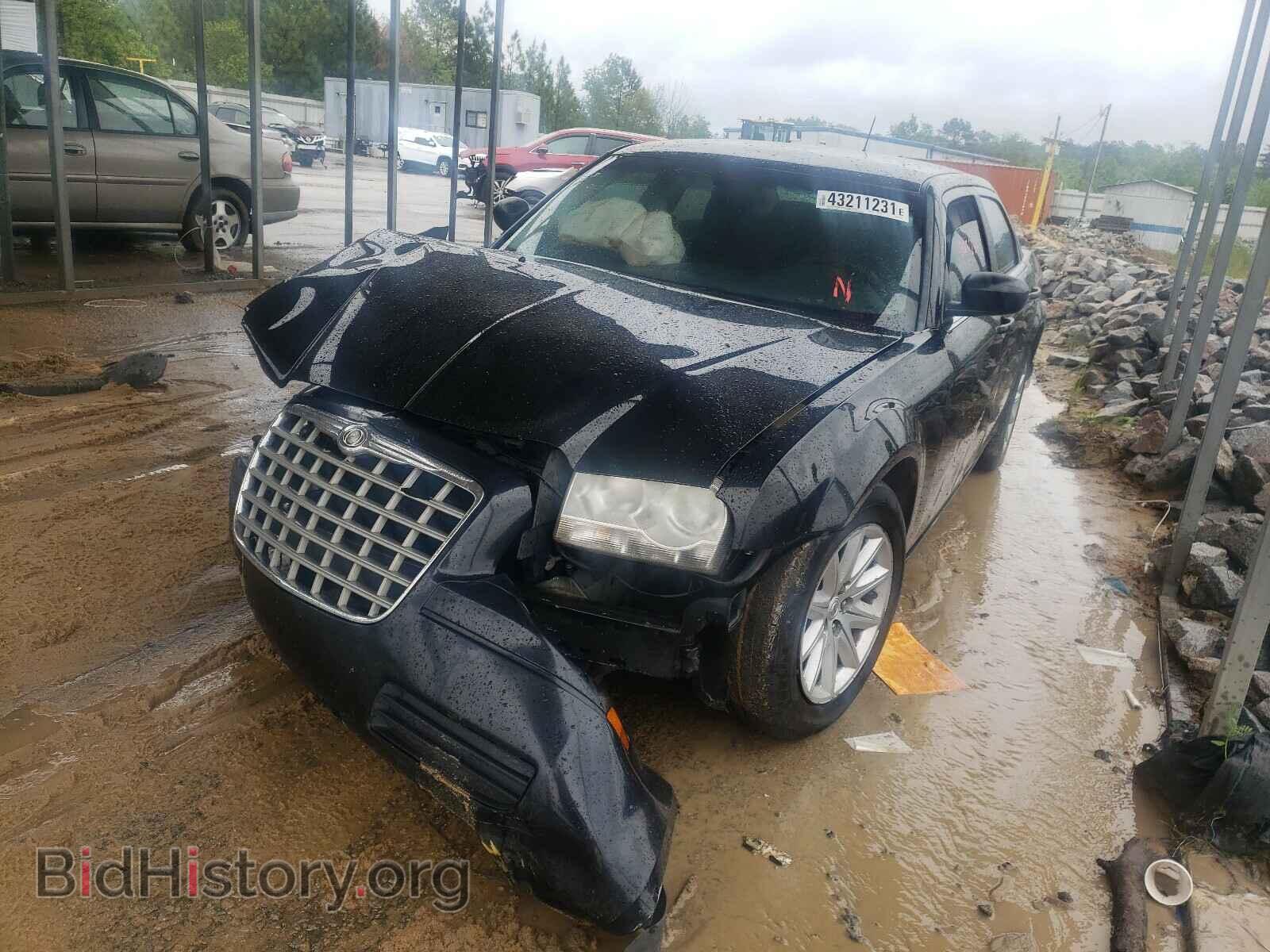 2008 CHRYSLER 300 - VIN: 2C3KA43R38H331156 - Фото 2