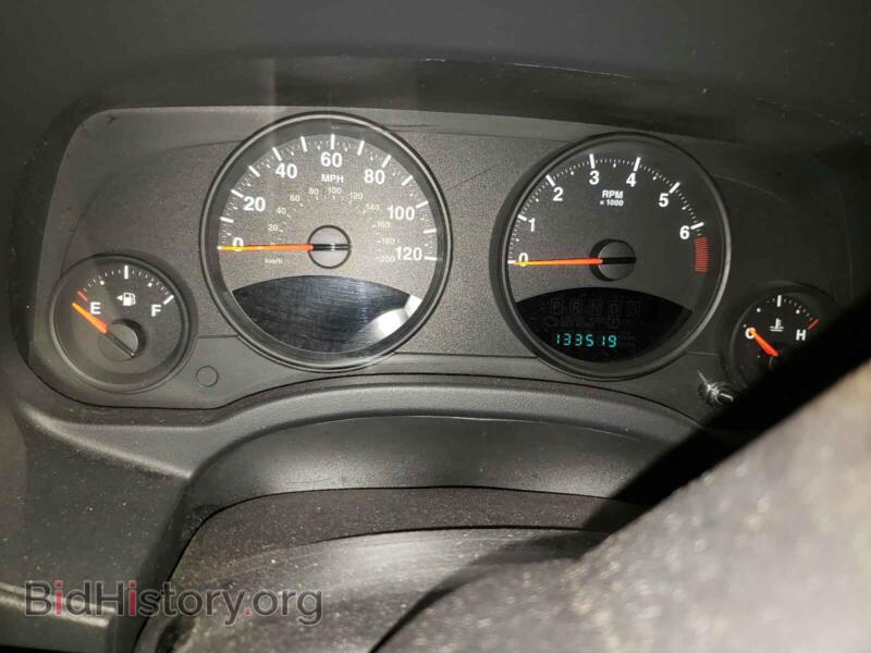 2012 Jeep COMPASS (VIN 1C4NJCBB9CD540639) — photo 8 of 10