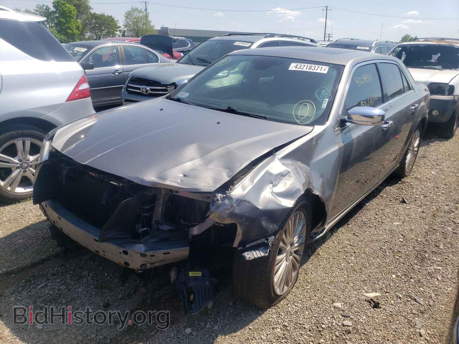 2011 CHRYSLER 300 - VIN: 2C3CK6CT2BH573758 - Фото 2