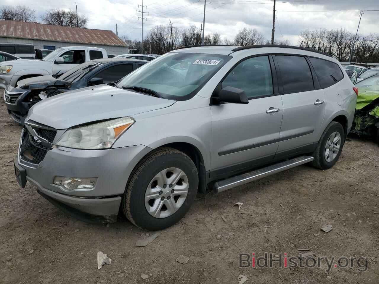 Photo 1GNKVFED3CJ147010 - CHEVROLET TRAVERSE 2012