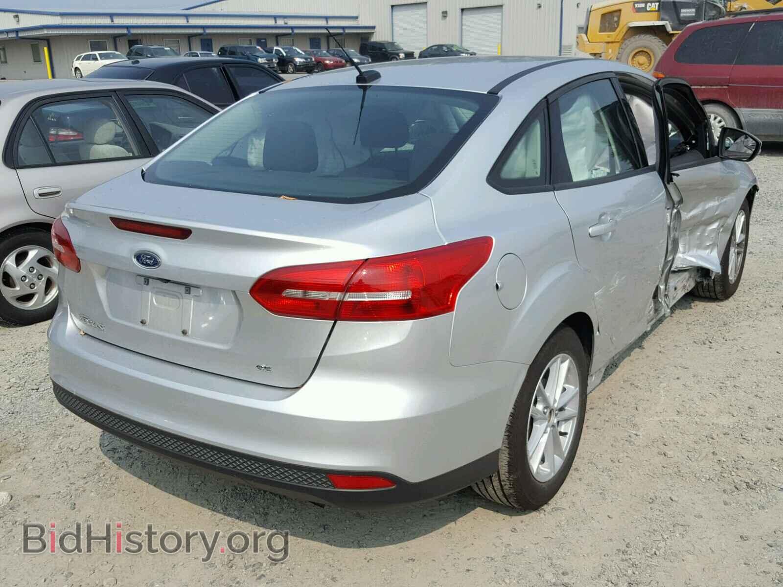 2017 FORD FOCUS - VIN: 1FADP3F27HL304420 - Photo 4