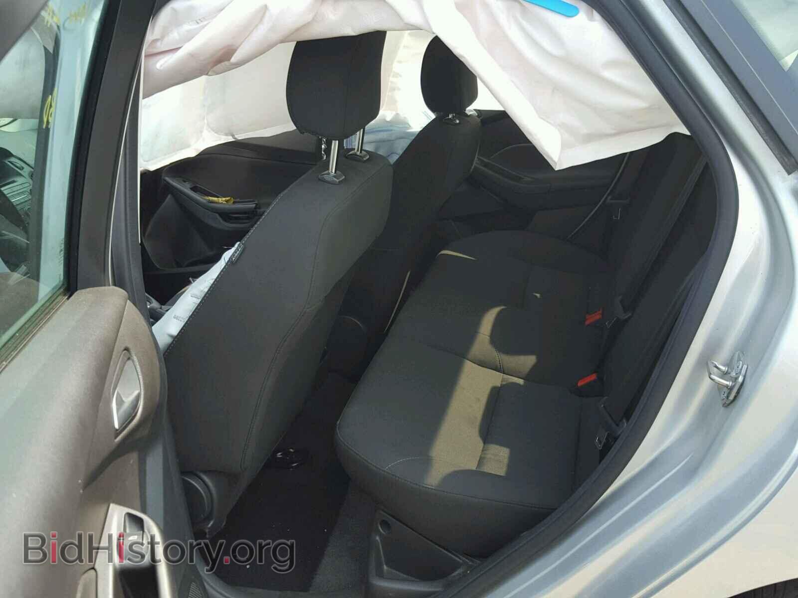 2017 FORD FOCUS - VIN: 1FADP3F27HL304420 - Photo 6