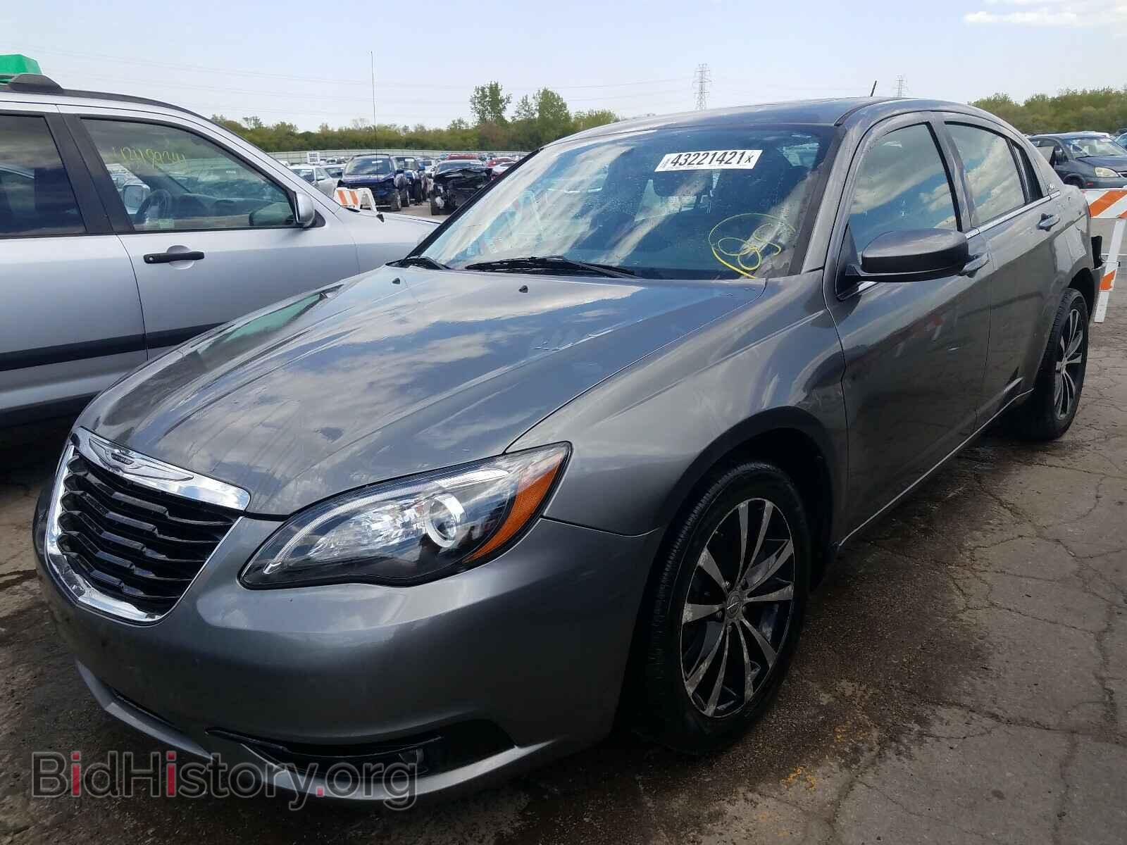 2013 CHRYSLER 200 - VIN: 1C3CCBCG1DN577707 - Фото 2