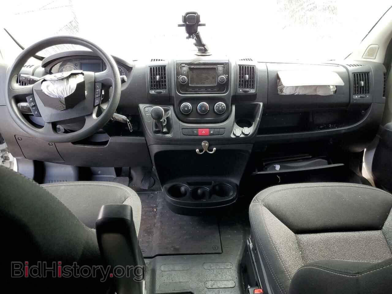 2014 RAM All Models - VIN: 3C6URVHD1EE127583 - Фото 8