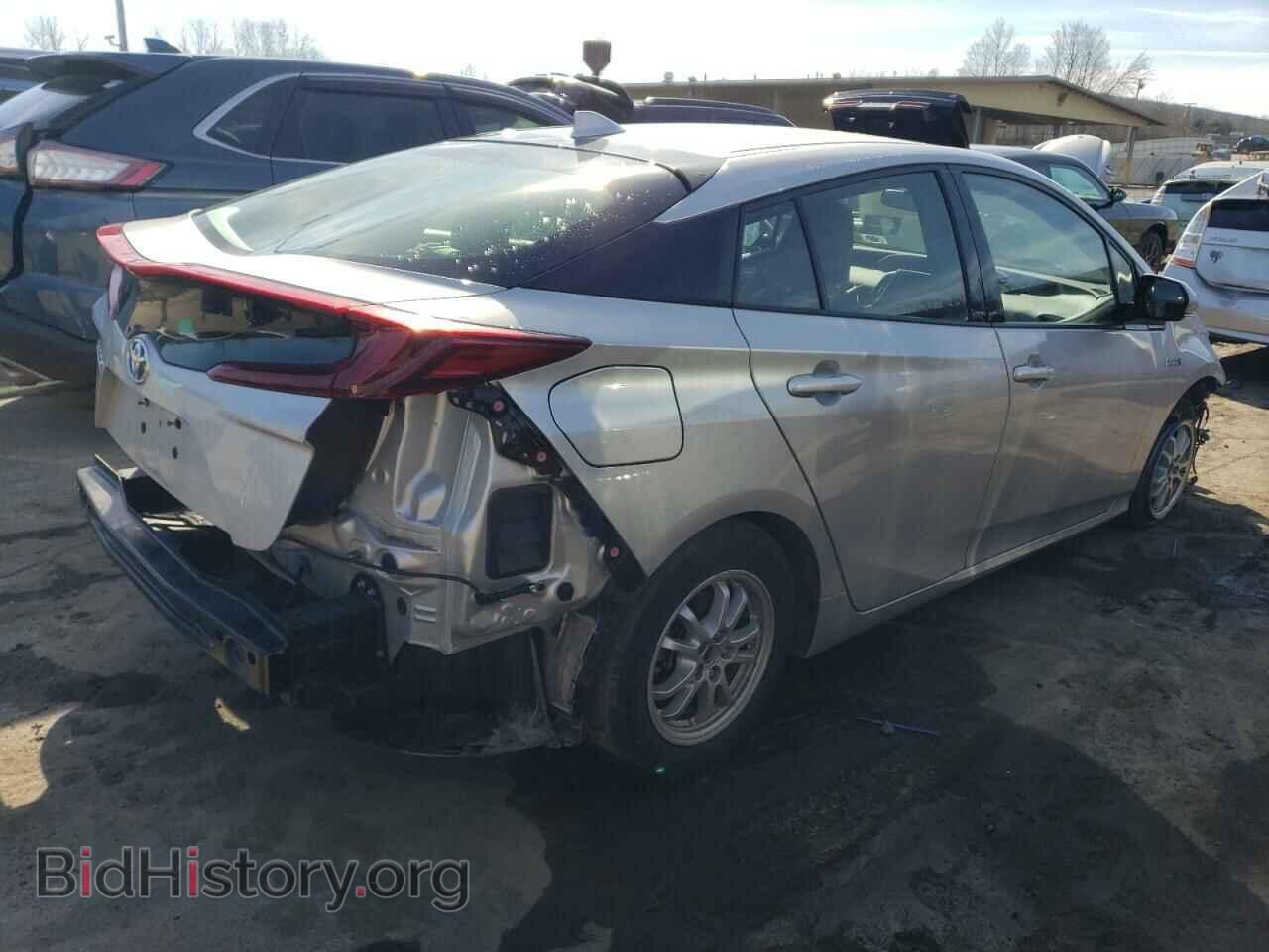 2017 TOYOTA PRIUS - VIN: JTDKARFP6H3055352 - Фото 3