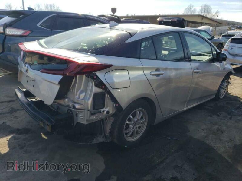 2017 Toyota PRIUS (VIN JTDKARFP6H3055352) — фото 3 из 13