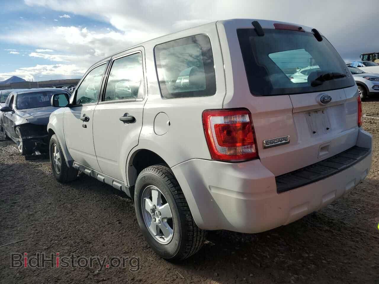 2011 FORD ESCAPE - VIN: 1FMCU0C76BKC52302 - Photo 2