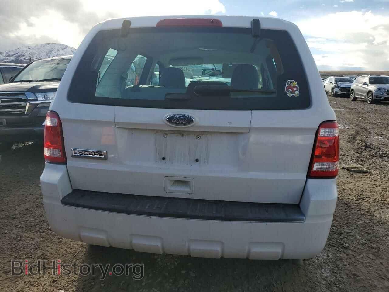 2011 FORD ESCAPE - VIN: 1FMCU0C76BKC52302 - Photo 6
