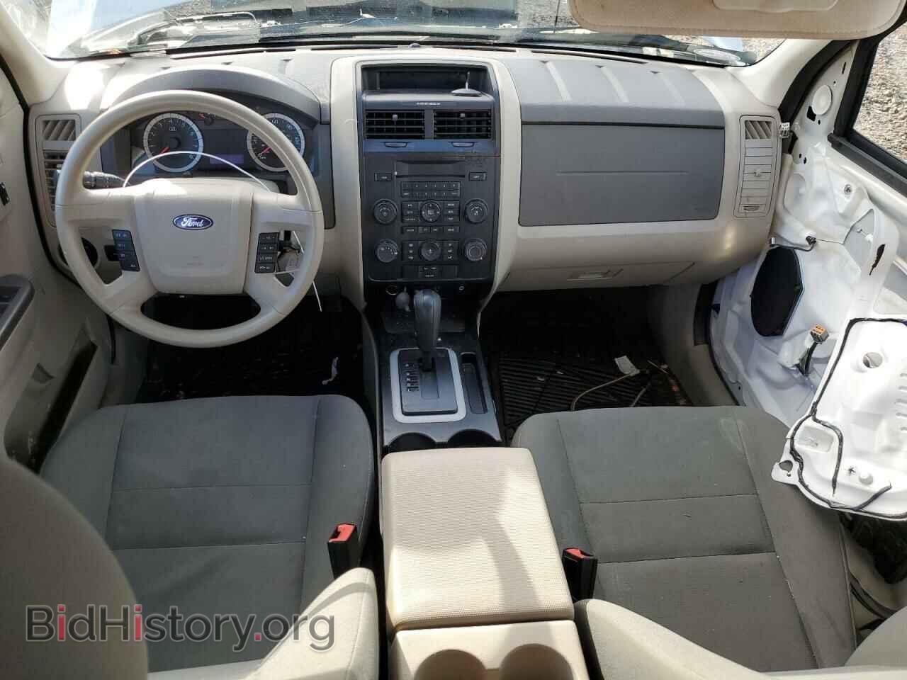2011 FORD ESCAPE - VIN: 1FMCU0C76BKC52302 - Photo 8