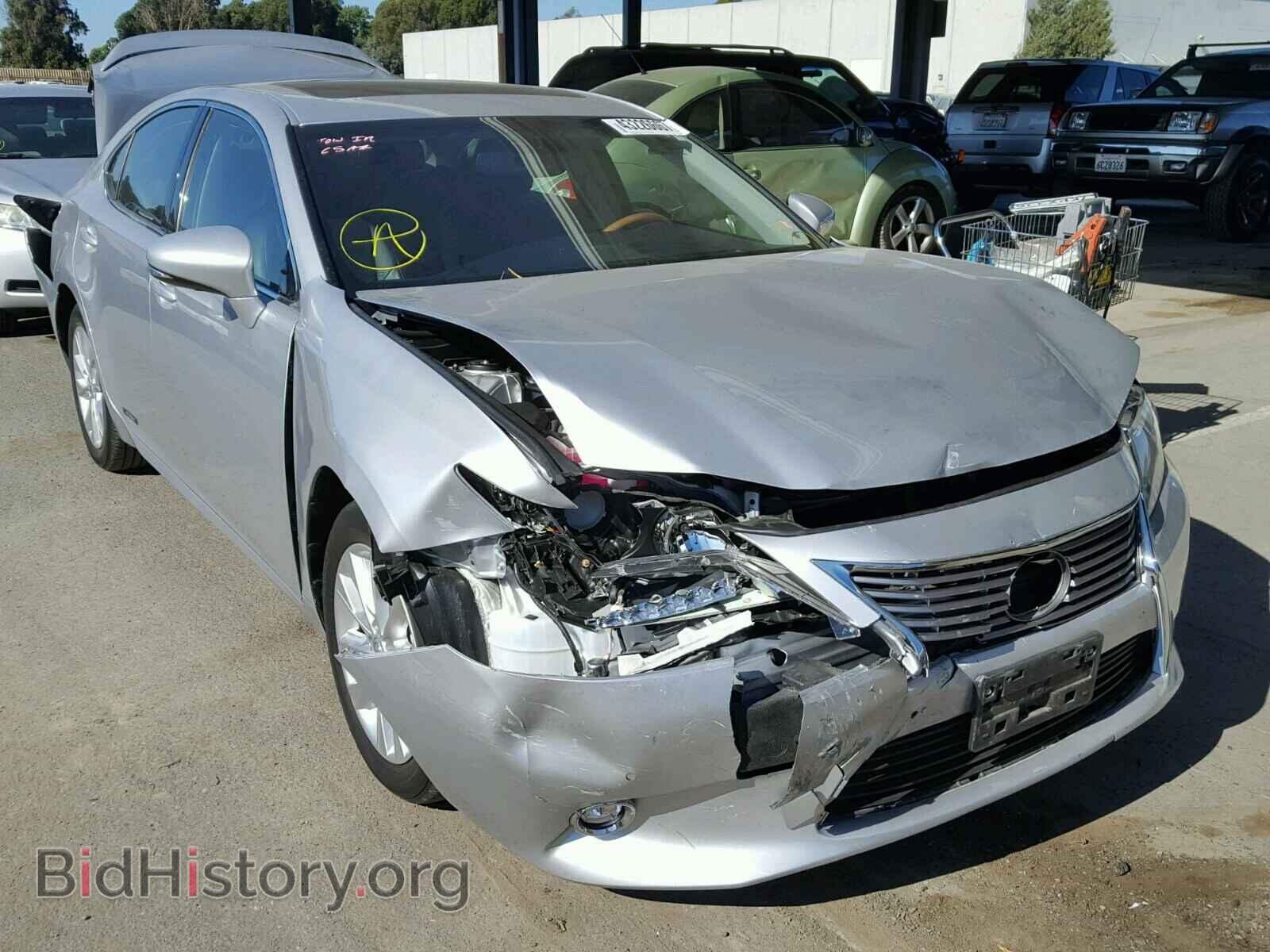 Фотография JTHBW1GG6F2090234 - LEXUS ES 300H 2015
