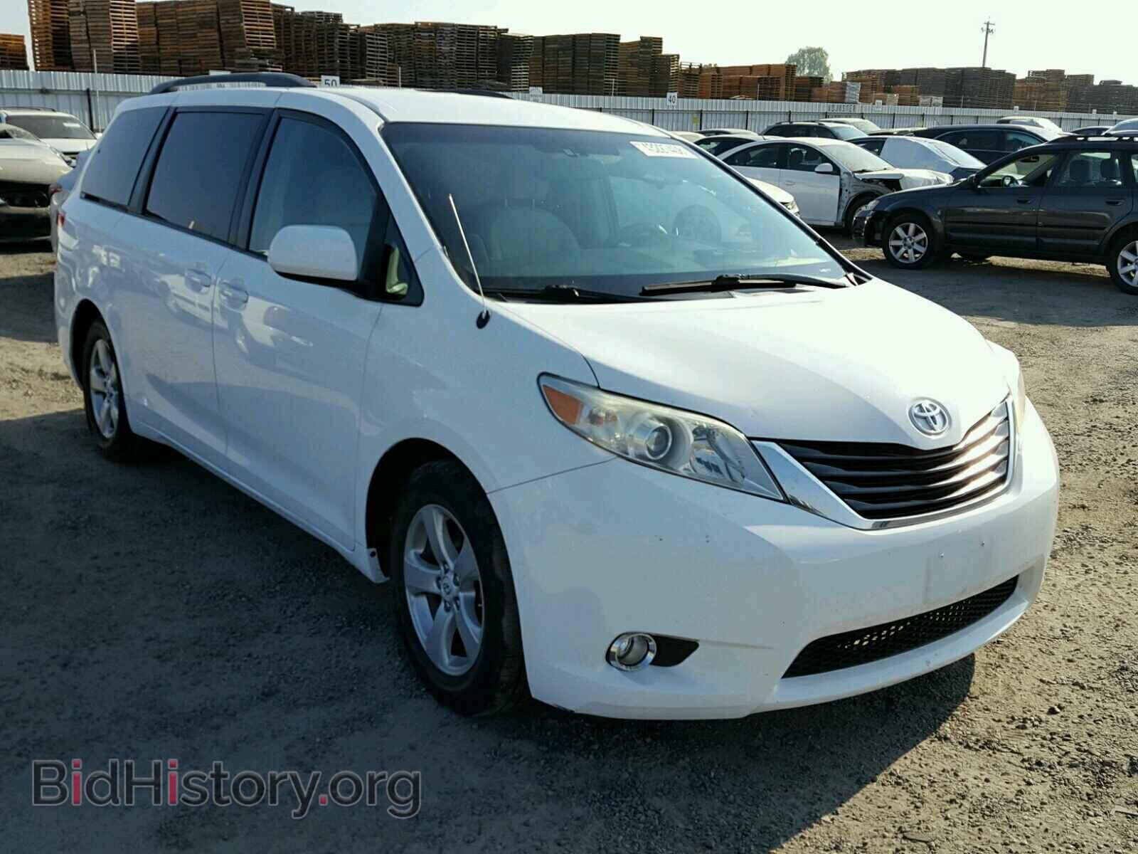 Фотография 5TDKK3DC9BS034916 - TOYOTA SIENNA LE 2011