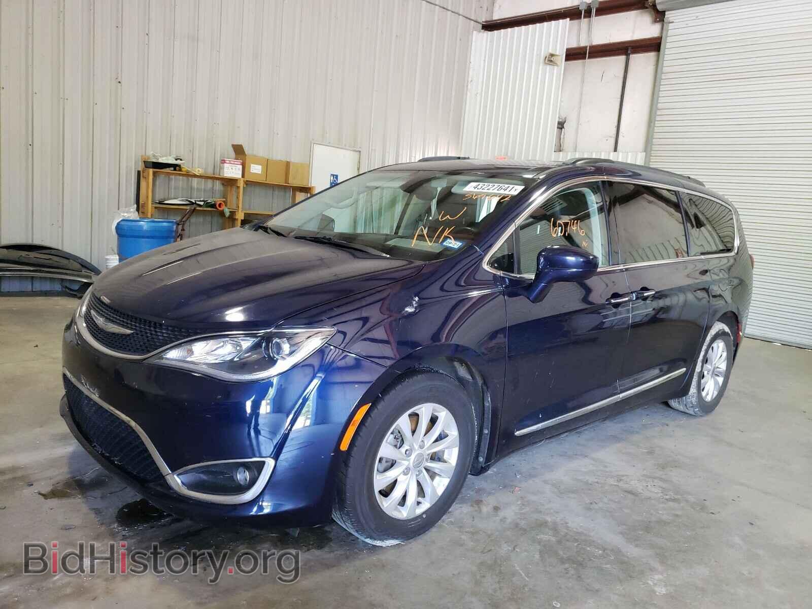 2017 CHRYSLER PACIFICA - VIN: 2C4RC1BG0HR569642 - Photo 2
