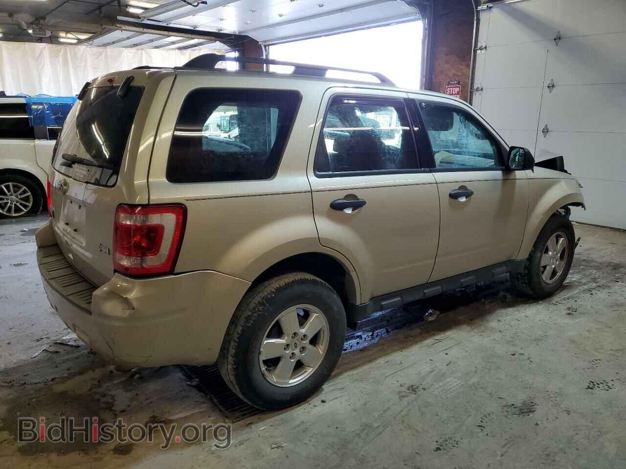 2011 FORD ESCAPE - VIN: 1FMCU9DG5BKB69902 - Фото 3