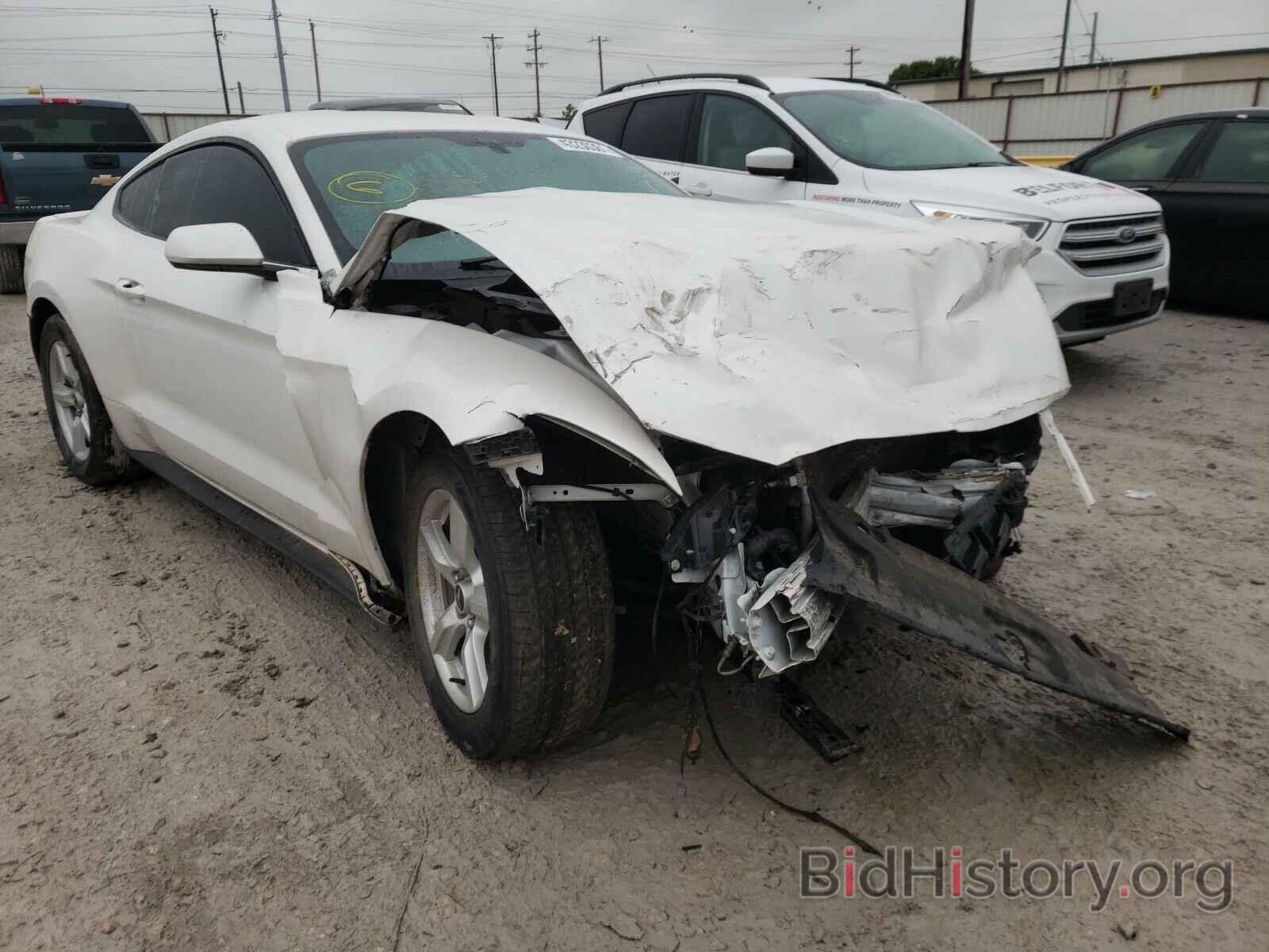 Photo 1FA6P8AM4H5353433 - FORD MUSTANG 2017