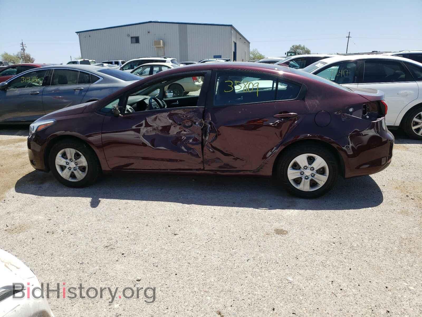 2017 KIA FORTE - VIN: 3KPFK4A72HE018381 - Фото 9