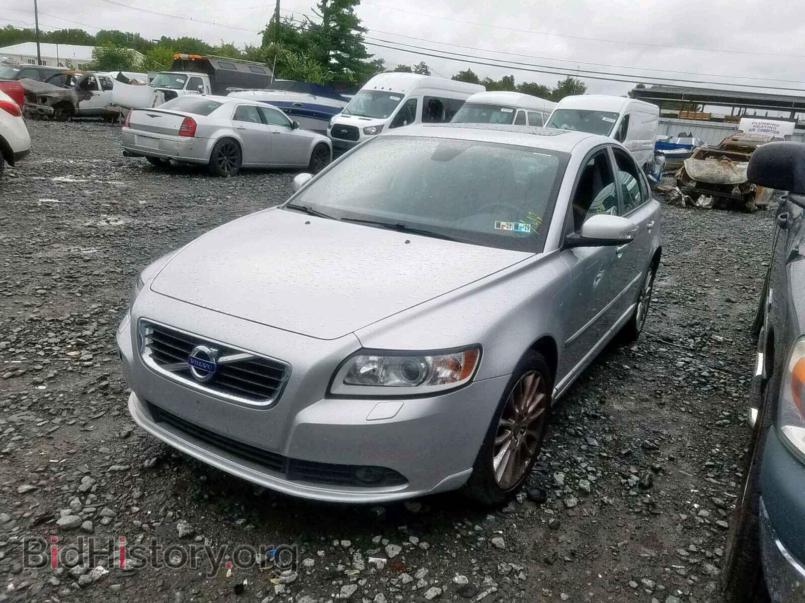 2011 VOLVO S40 - VIN: YV1672MS3B2536133 - Фото 2