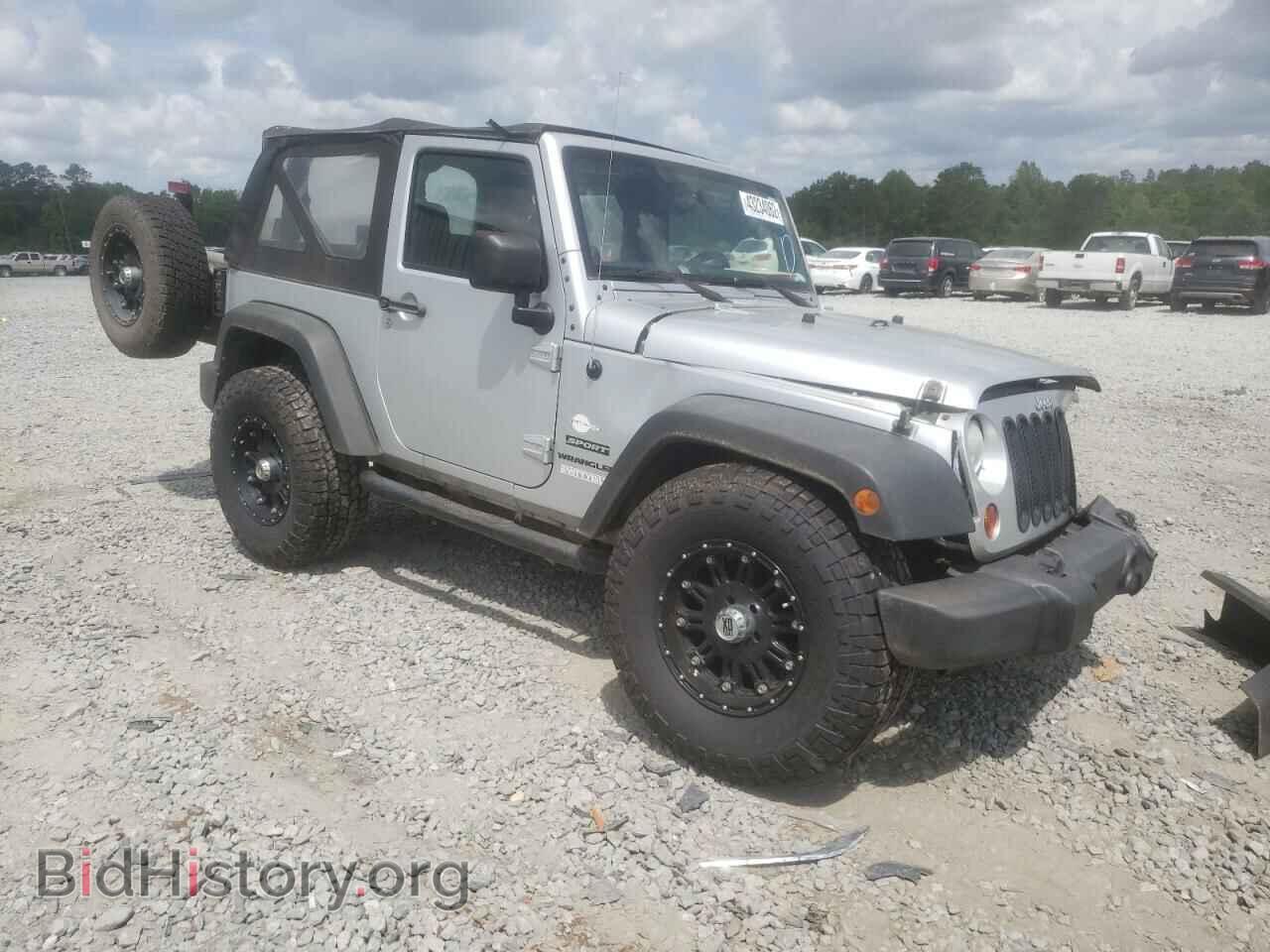 Photo 1J4AA2D18BL544306 - JEEP WRANGLER 2011