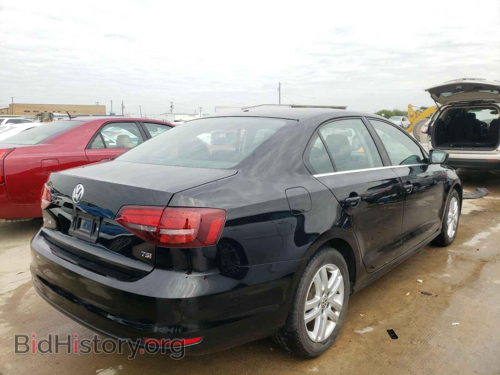 2017 VOLKSWAGEN JETTA - VIN: 3VW2B7AJ2HM209197 - Photo 4