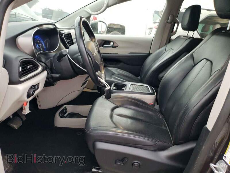2020 Chrysler PACIFICA (VIN 2C4RC1EG8LR135408) — photo 7 of 13