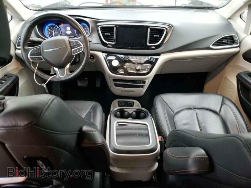 2020 Chrysler PACIFICA (VIN 2C4RC1EG8LR135408) — photo 8 of 13