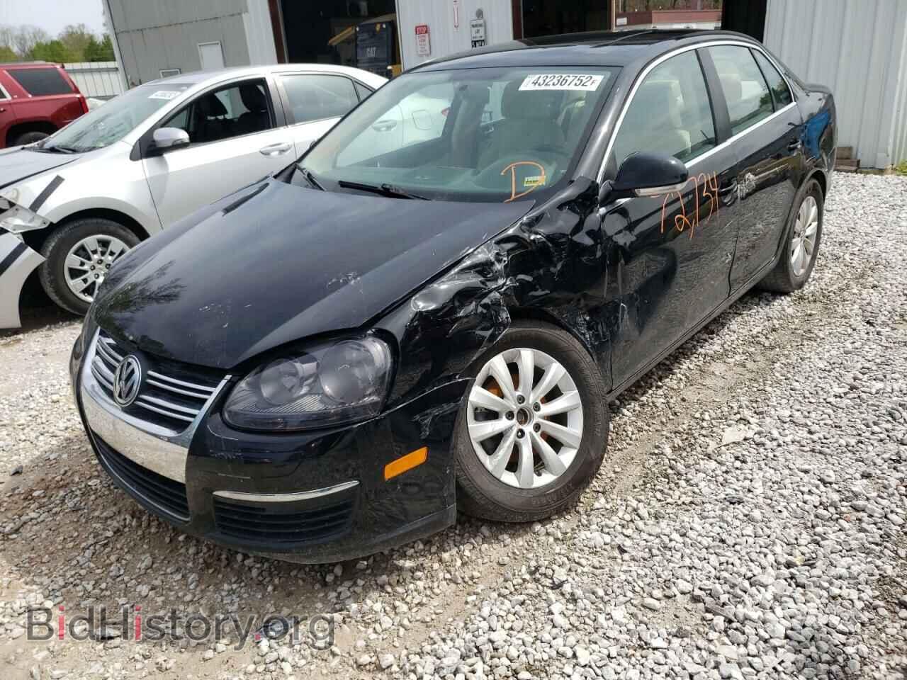 2010 VOLKSWAGEN JETTA - VIN: 3VWRZ7AJ1AM024509 - Фото 2