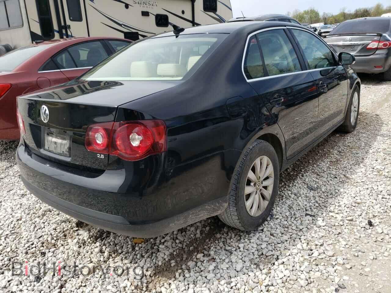 2010 VOLKSWAGEN JETTA - VIN: 3VWRZ7AJ1AM024509 - Фото 4