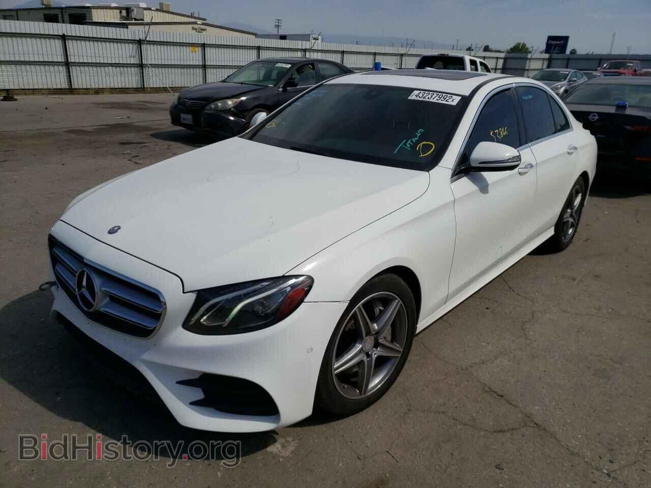 2017 MERCEDES-BENZ E-CLASS - VIN: WDDZF4JB4HA053132 - Фото 2
