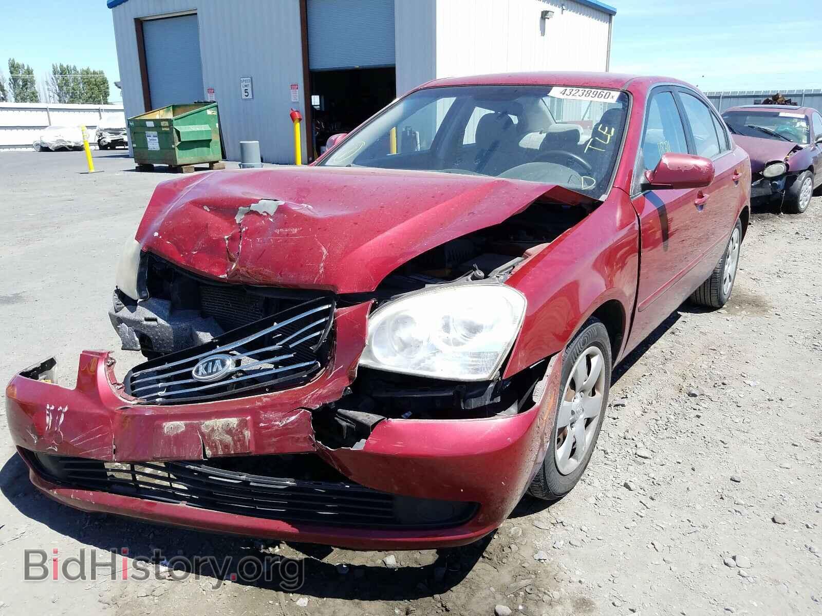 2008 KIA OPTIMA - VIN: KNAGE123585245790 - Фото 2