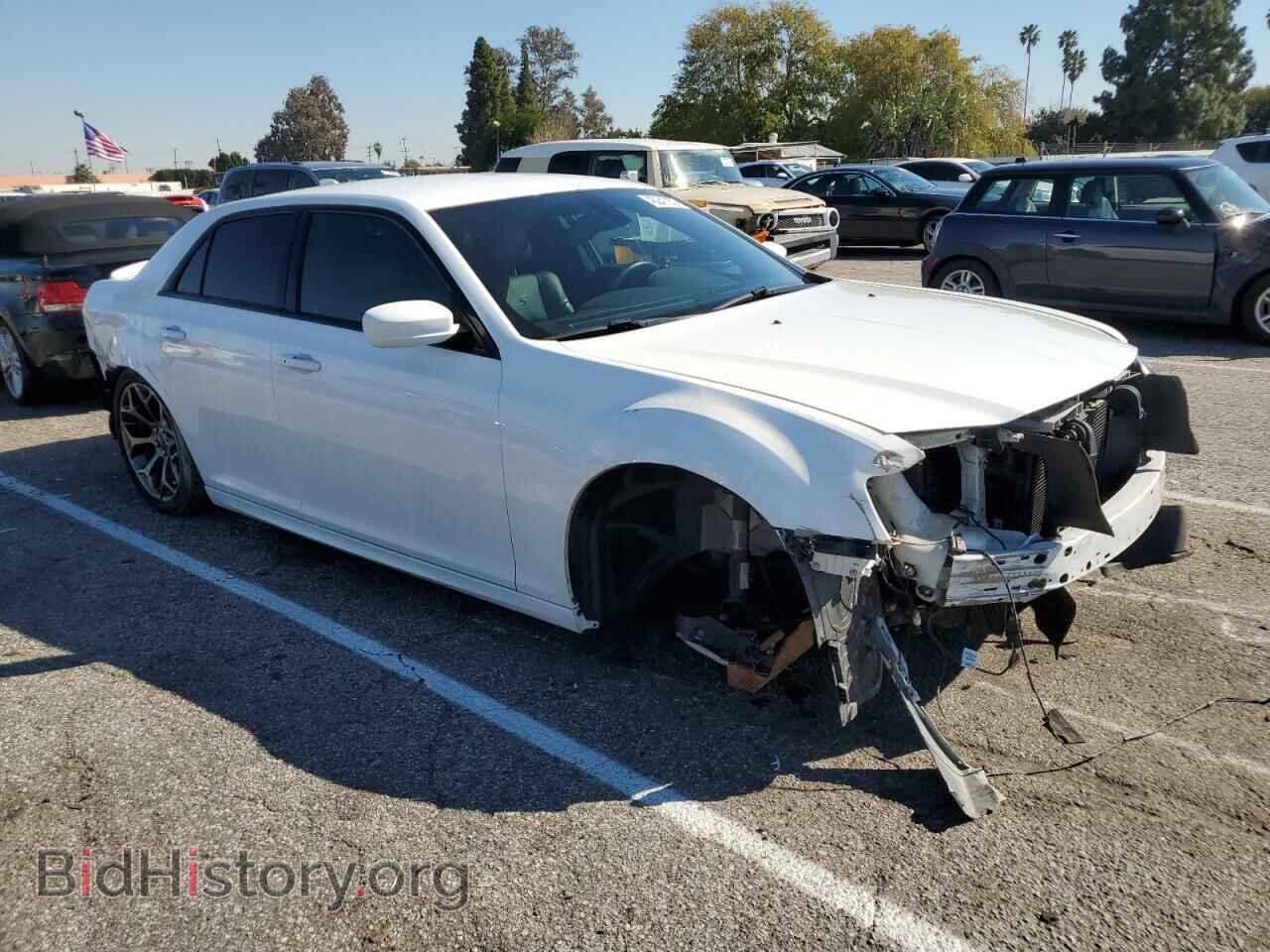 2016 CHRYSLER 300 - VIN: 2C3CCABT6GH329037 - Фото 4