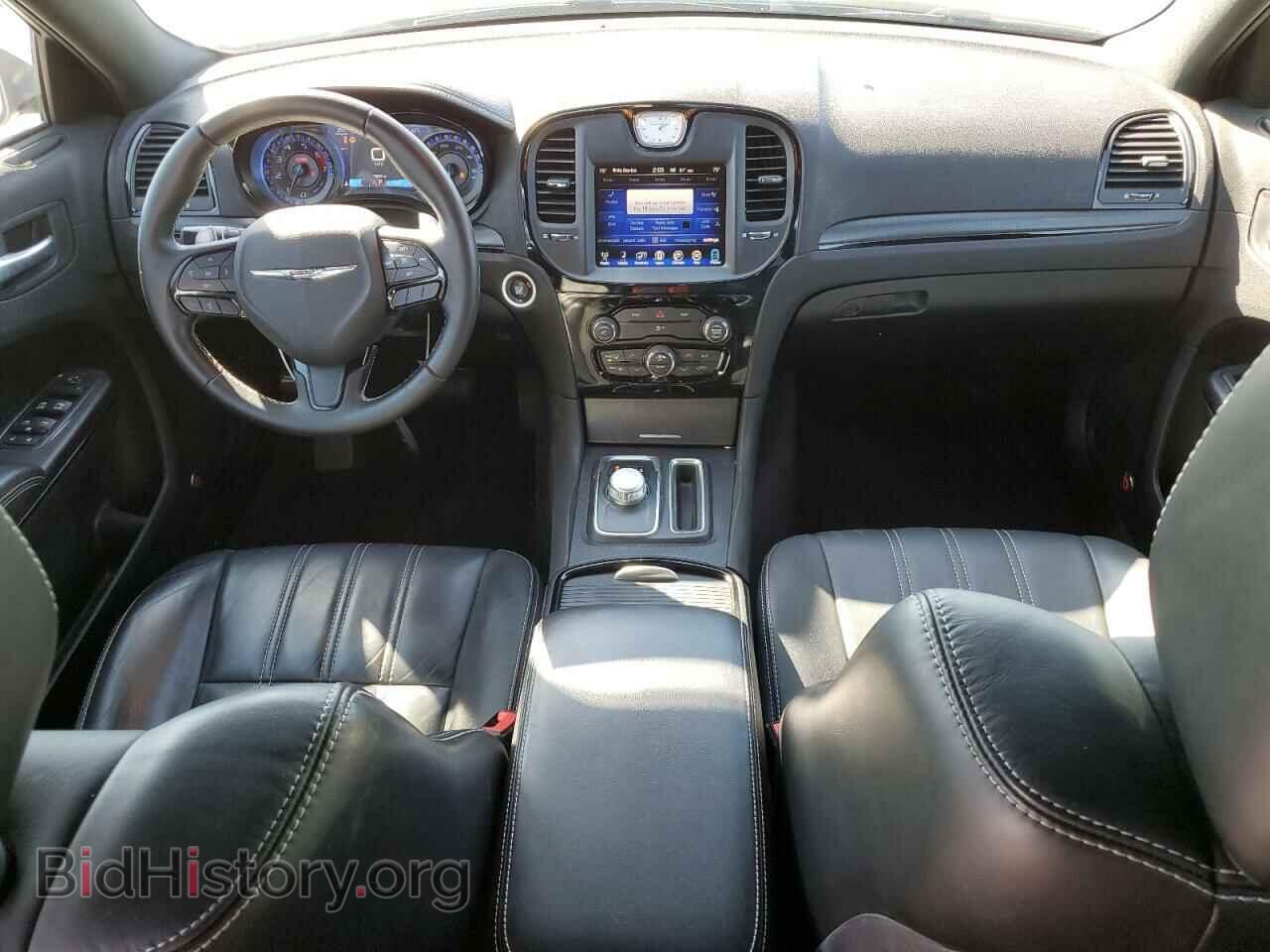 2016 CHRYSLER 300 - VIN: 2C3CCABT6GH329037 - Фото 8