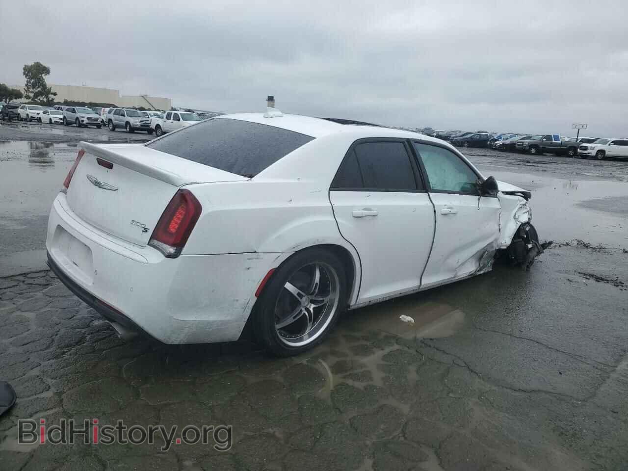 2018 CHRYSLER 300 - VIN: 2C3CCABT7JH327403 - Фото 3