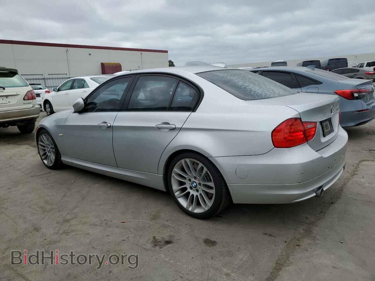 2010 BMW 3 SERIES - VIN: WBAPN7C57AA266852 - Фото 2