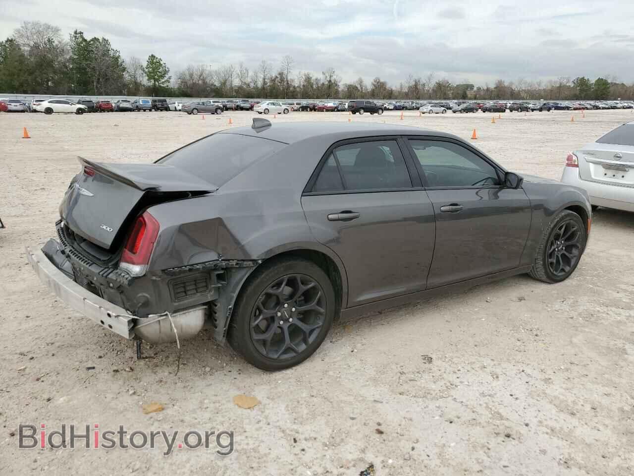2019 CHRYSLER 300 - VIN: 2C3CCAAG9KH590532 - Фото 3