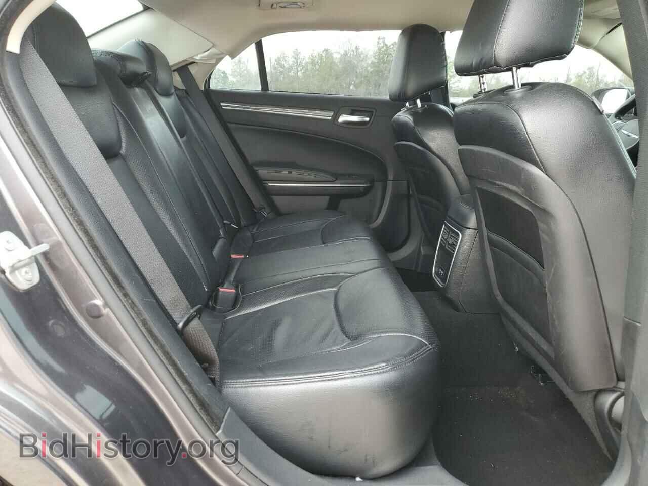 2019 CHRYSLER 300 - VIN: 2C3CCAAG9KH590532 - Фото 10