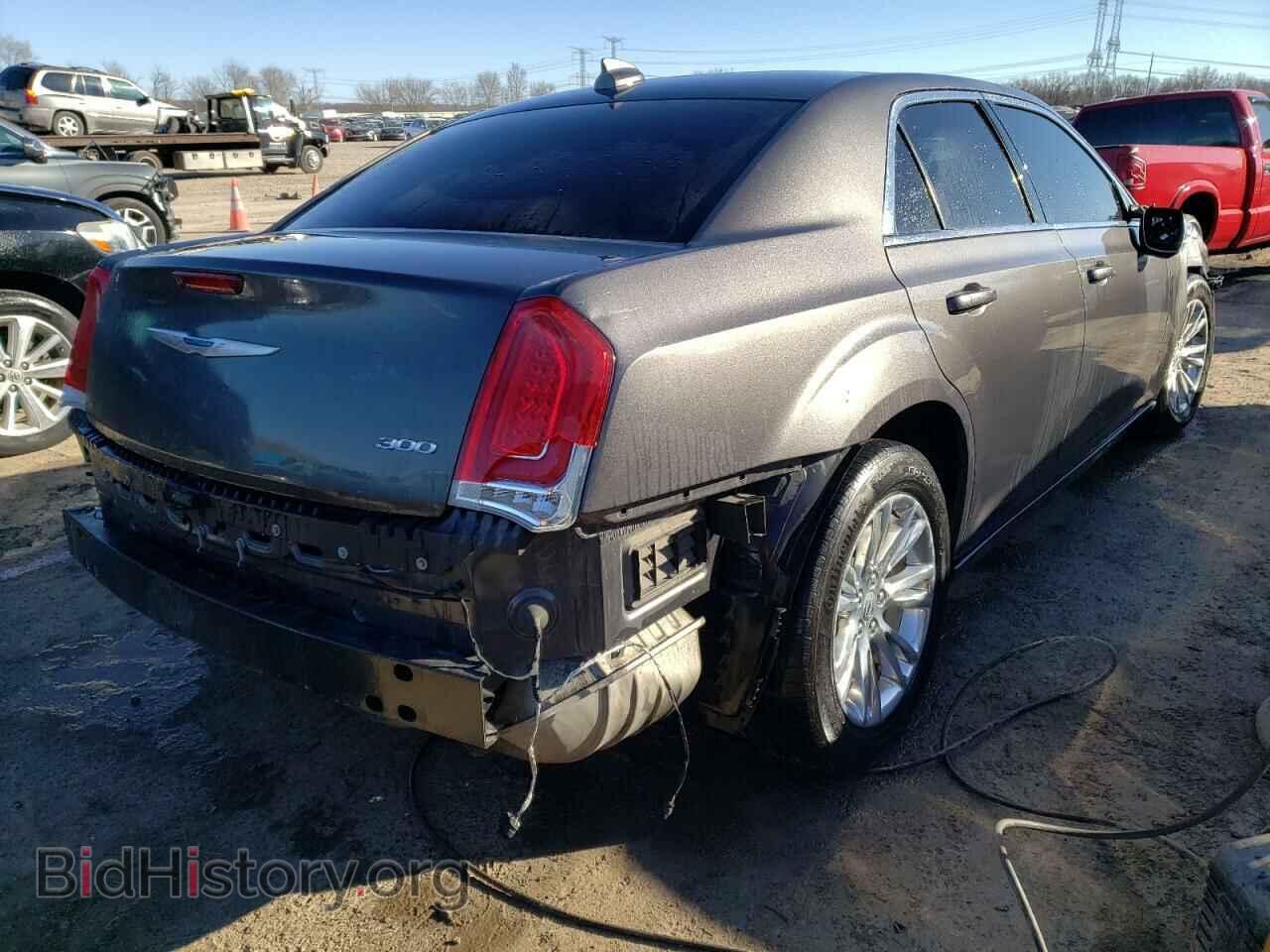 2017 CHRYSLER 300 - VIN: 2C3CCAAG7HH662238 - Фото 3