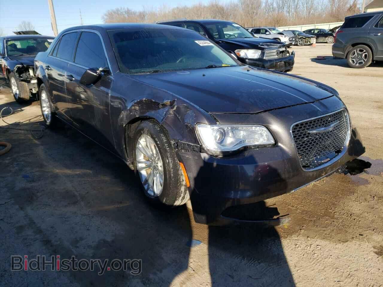 2017 CHRYSLER 300 - VIN: 2C3CCAAG7HH662238 - Фото 4