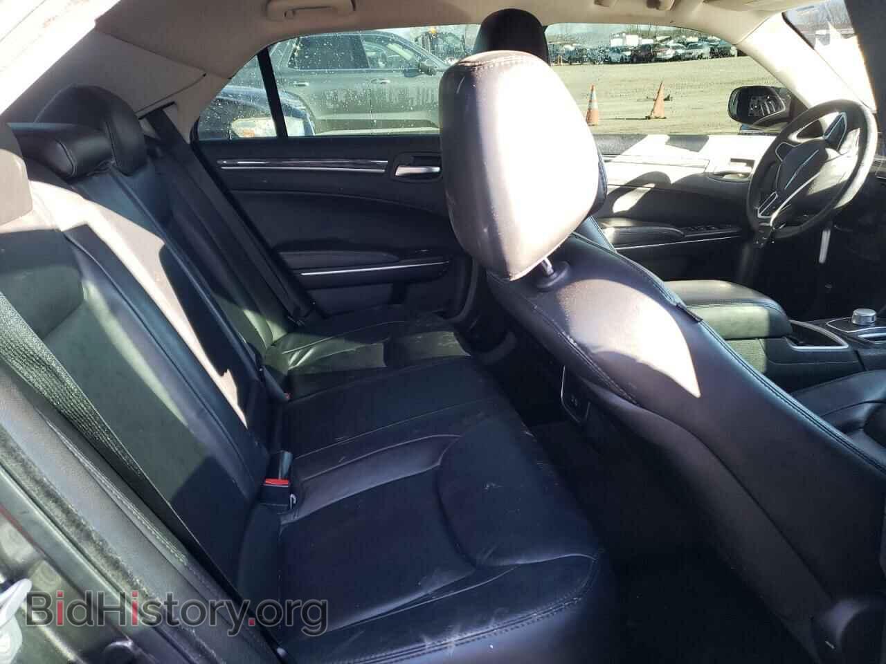 2017 CHRYSLER 300 - VIN: 2C3CCAAG7HH662238 - Фото 10