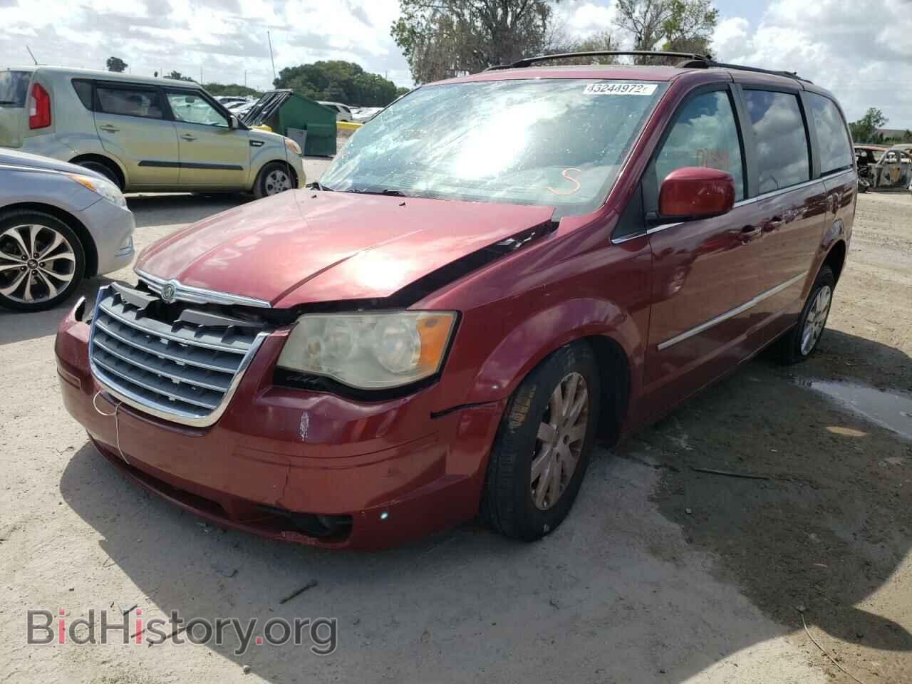 2010 CHRYSLER MINIVAN - VIN: 2A4RR8D19AR320806 - Photo 2