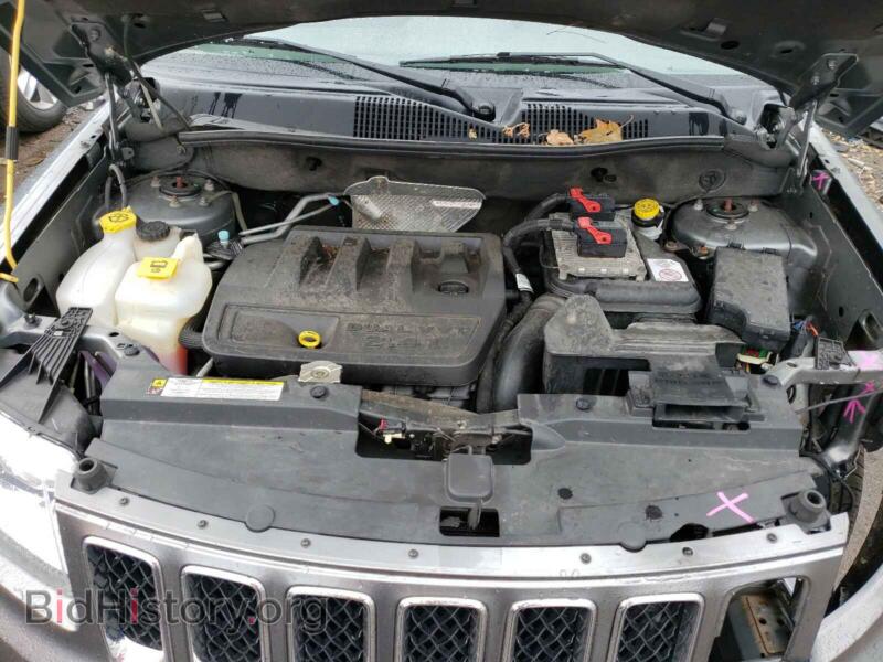 2011 Jeep COMPASS (VIN 1J4NF1FB7BD283439) — photo 7 of 10