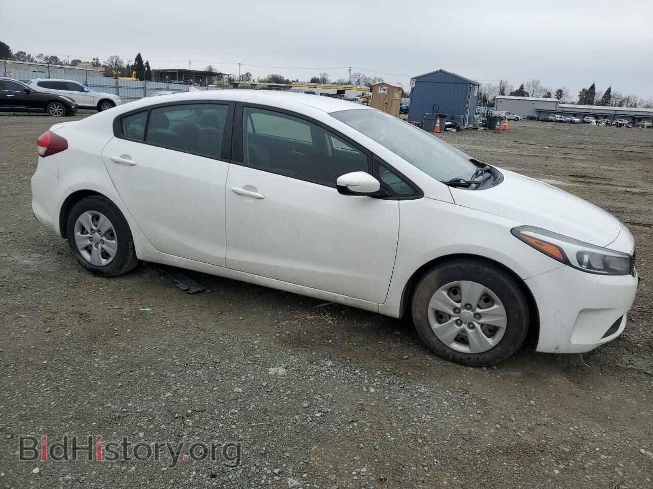 2017 KIA FORTE - VIN: 3KPFK4A76HE045888 - Фото 4