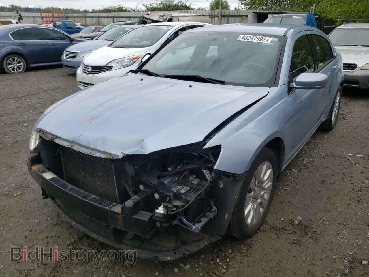 2013 CHRYSLER 200 - VIN: 1C3CCBAB9DN622660 - Фото 2