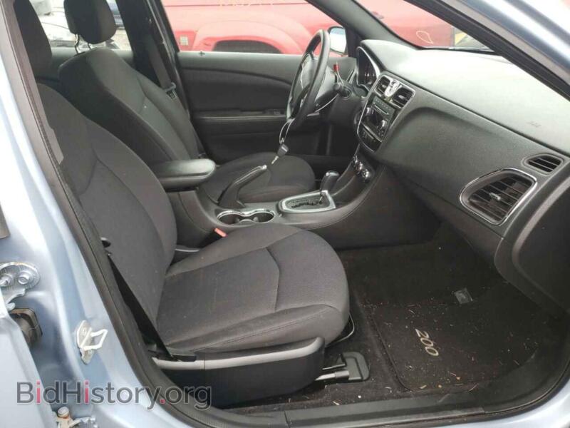 2013 Chrysler 200 (VIN 1C3CCBAB9DN622660) — фото 5 из 10