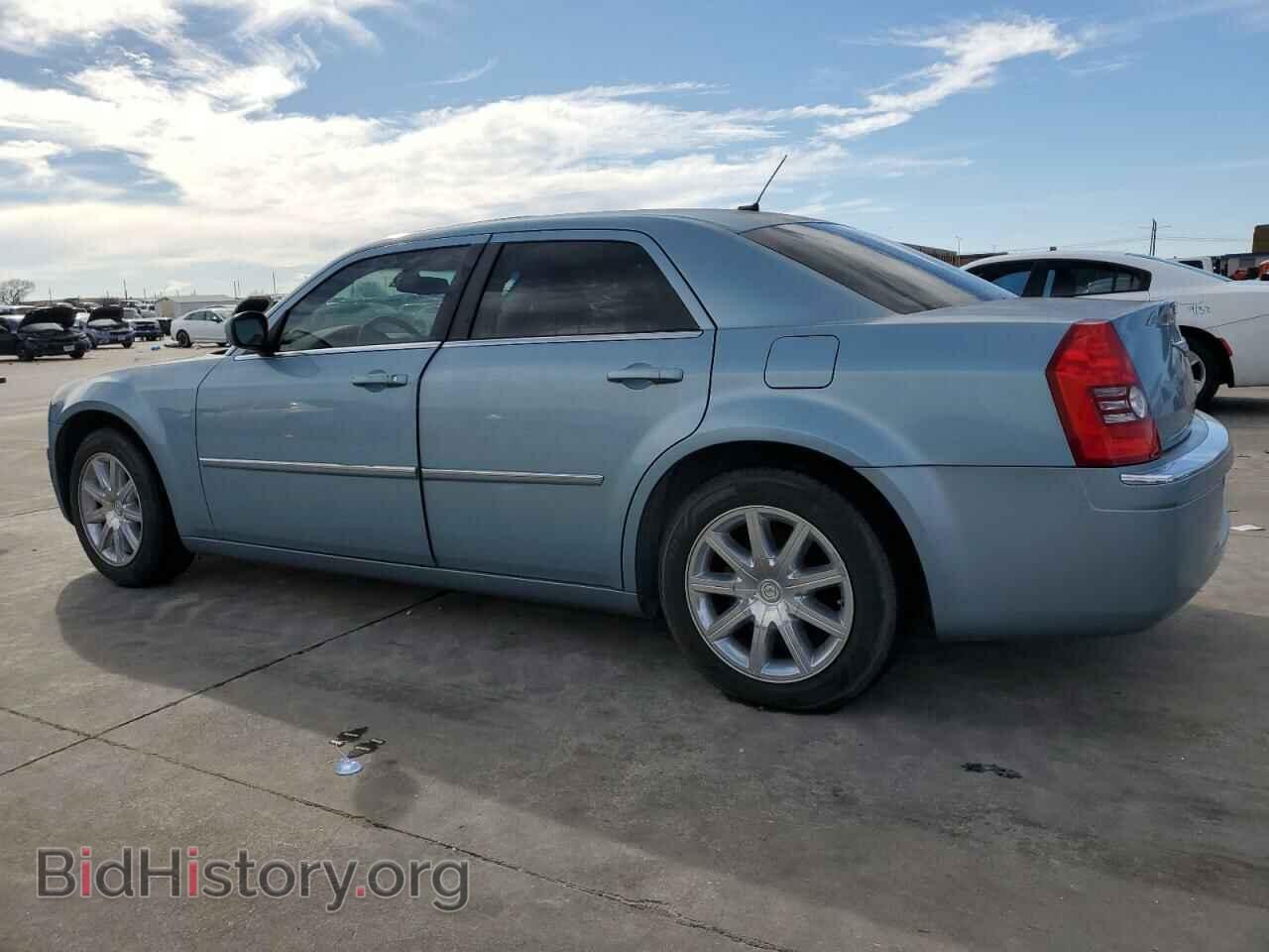 2008 CHRYSLER 300 - VIN: 2C3LA33G18H193386 - Фото 2