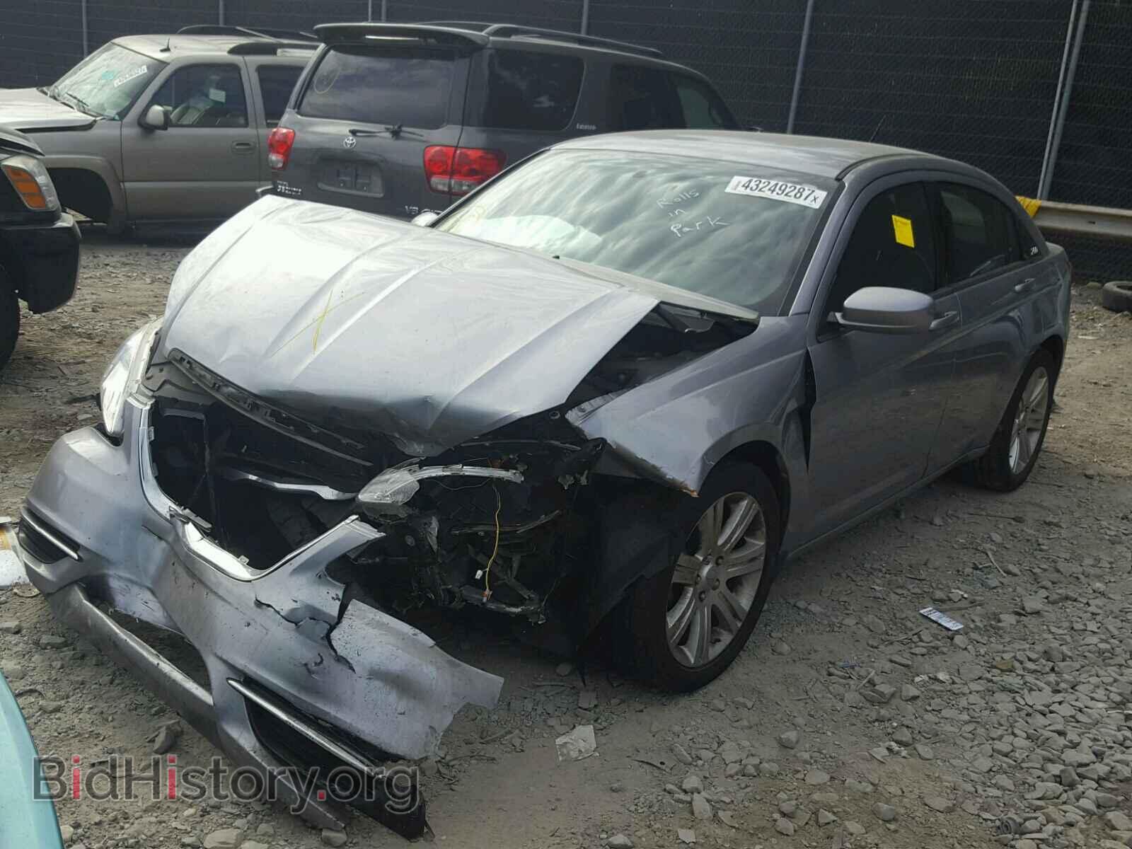 2013 CHRYSLER 200 - VIN: 1C3CCBAB9DN704971 - Photo 2
