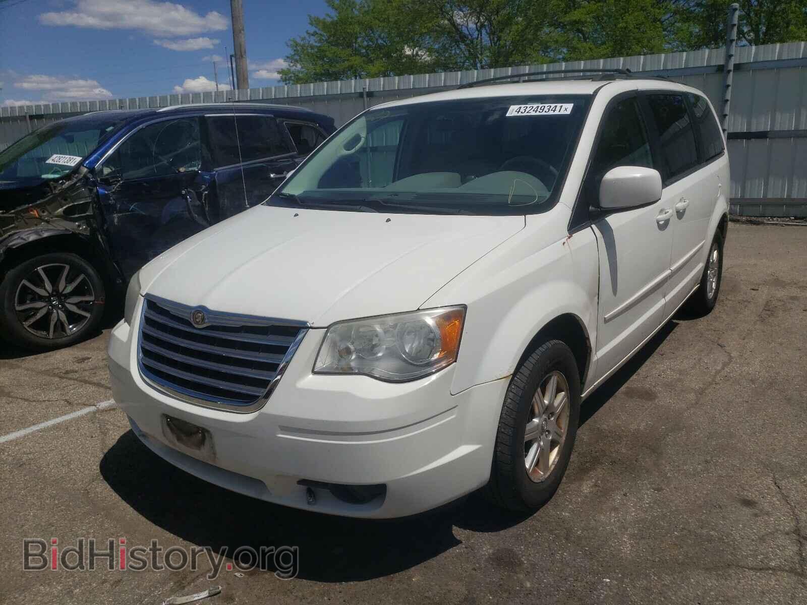 2008 CHRYSLER MINIVAN - VIN: 2A8HR54P18R609766 - Фото 2