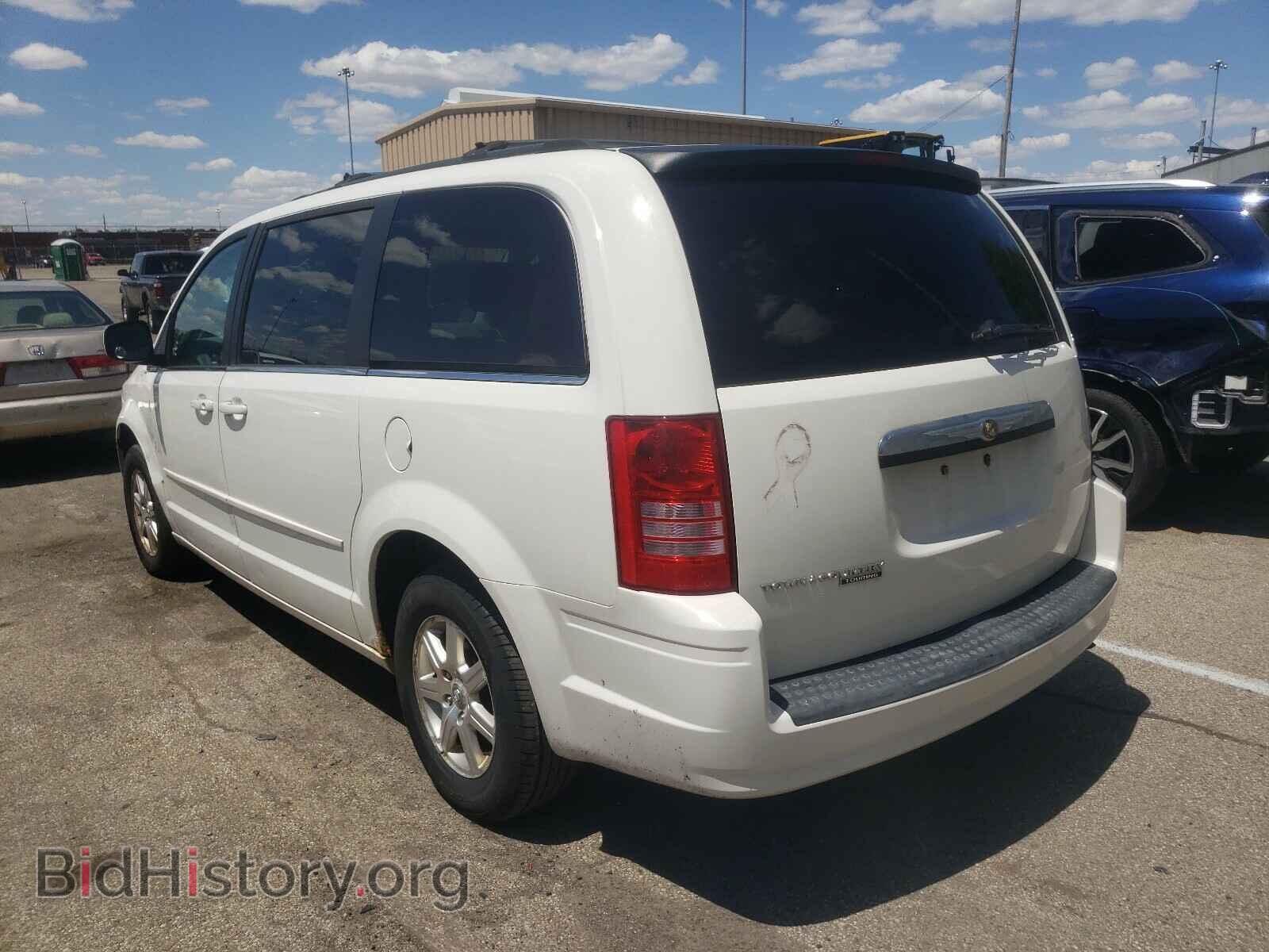 2008 CHRYSLER MINIVAN - VIN: 2A8HR54P18R609766 - Фото 3